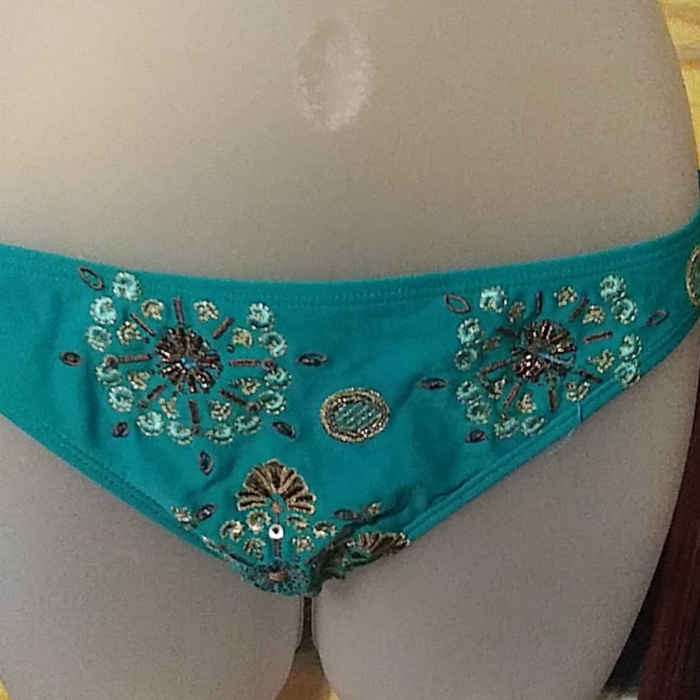 Swimsuit - Picture 3 of 3
